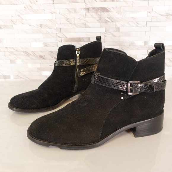 Donald‎ J Pliner Boots Womens 8 M Black Ankle Booties Buckle Strap Side Zip Soft - Picture 1 of 12
